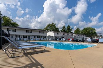 Pool at Spring Creek Townhomes Apartments, Springfield, Illinois